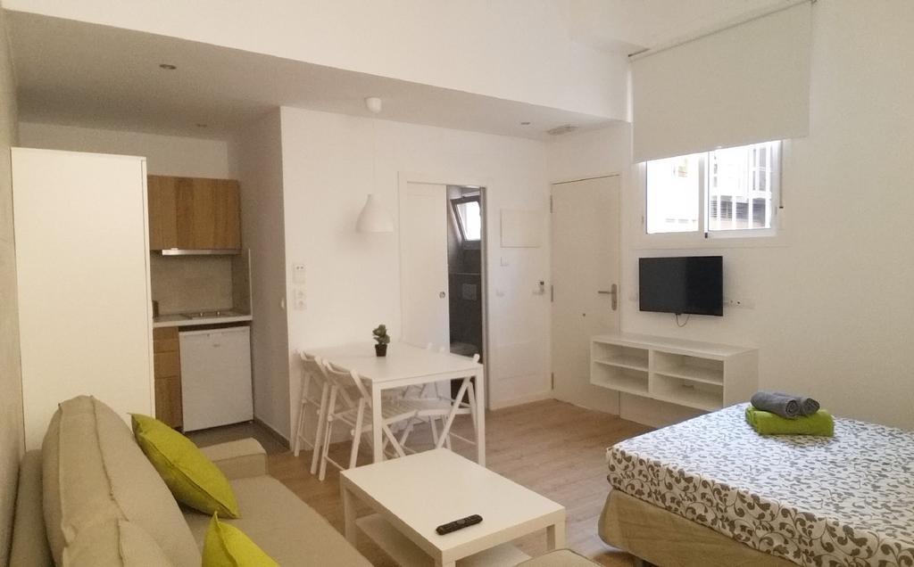 Apartamentos Clavero Málaga Exteriör bild