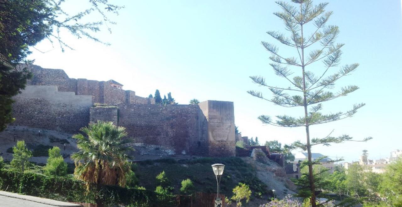 Apartamentos Clavero Málaga Exteriör bild