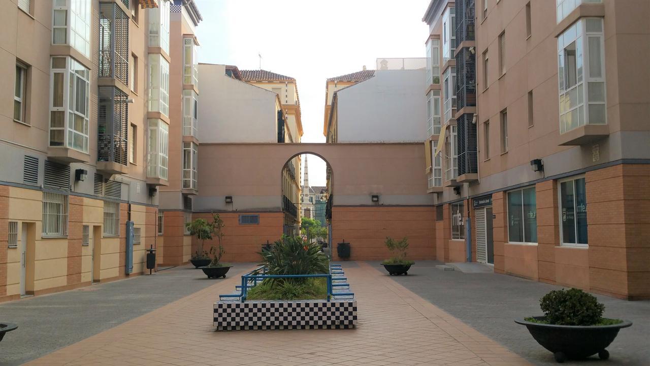 Apartamentos Clavero Málaga Exteriör bild