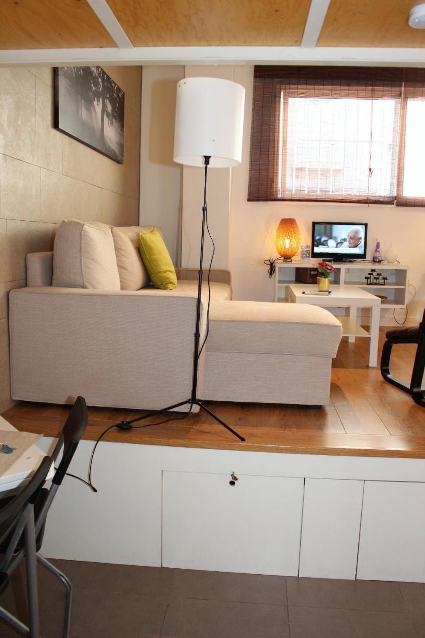 Apartamentos Clavero Málaga Exteriör bild